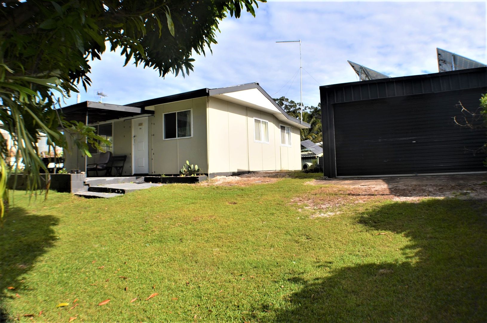 44 Midgen Street, Kooringal QLD 4025, Image 2