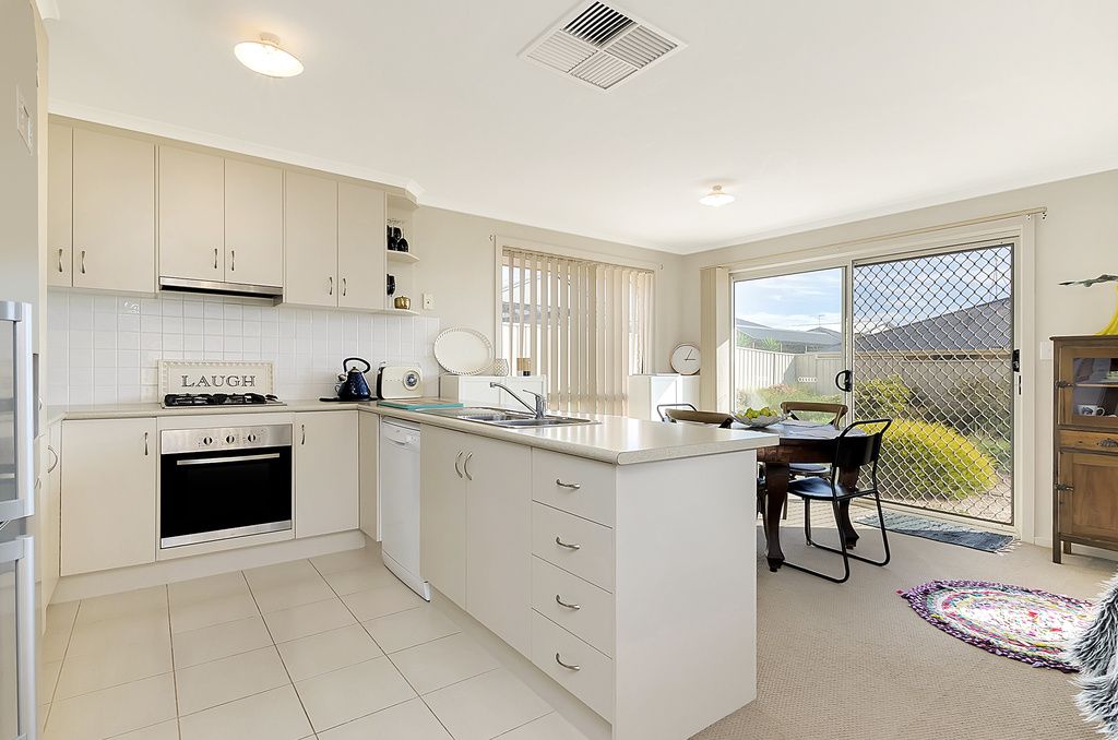 19 Oriana Drive, Sellicks Beach SA 5174, Image 2