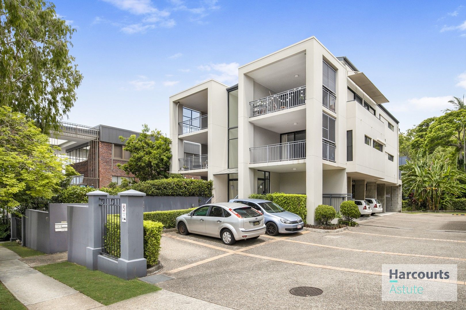 2 bedrooms Apartment / Unit / Flat in 7/170 Baroona Road PADDINGTON QLD, 4064