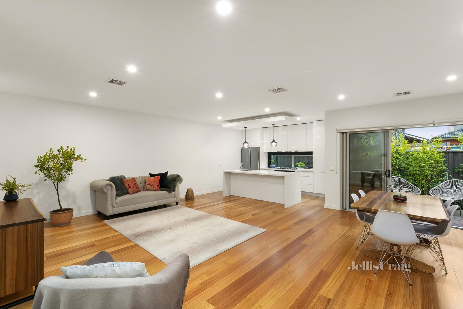 18 Colorado Street, Oak Park VIC 3046, Image 2