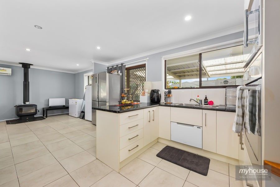 9 Hibiscus Drive, Centenary Heights QLD 4350, Image 2