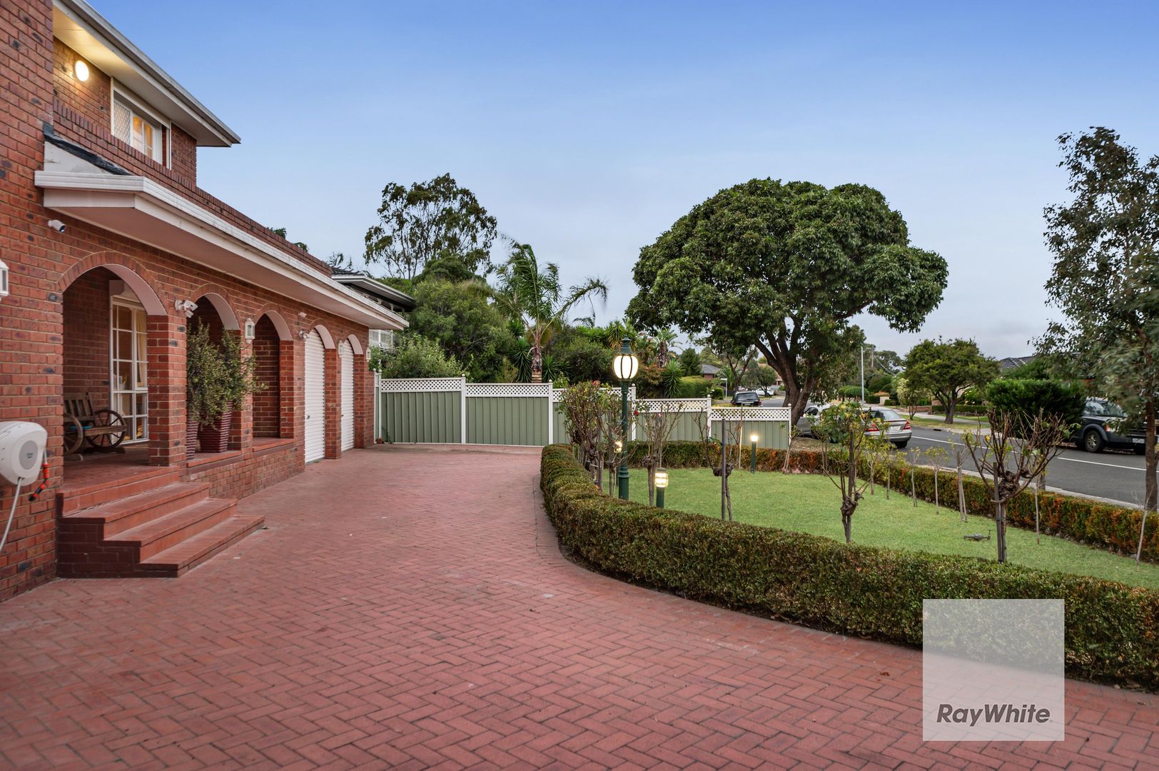 31 Heversham Grove, Greenvale VIC 3059, Image 2