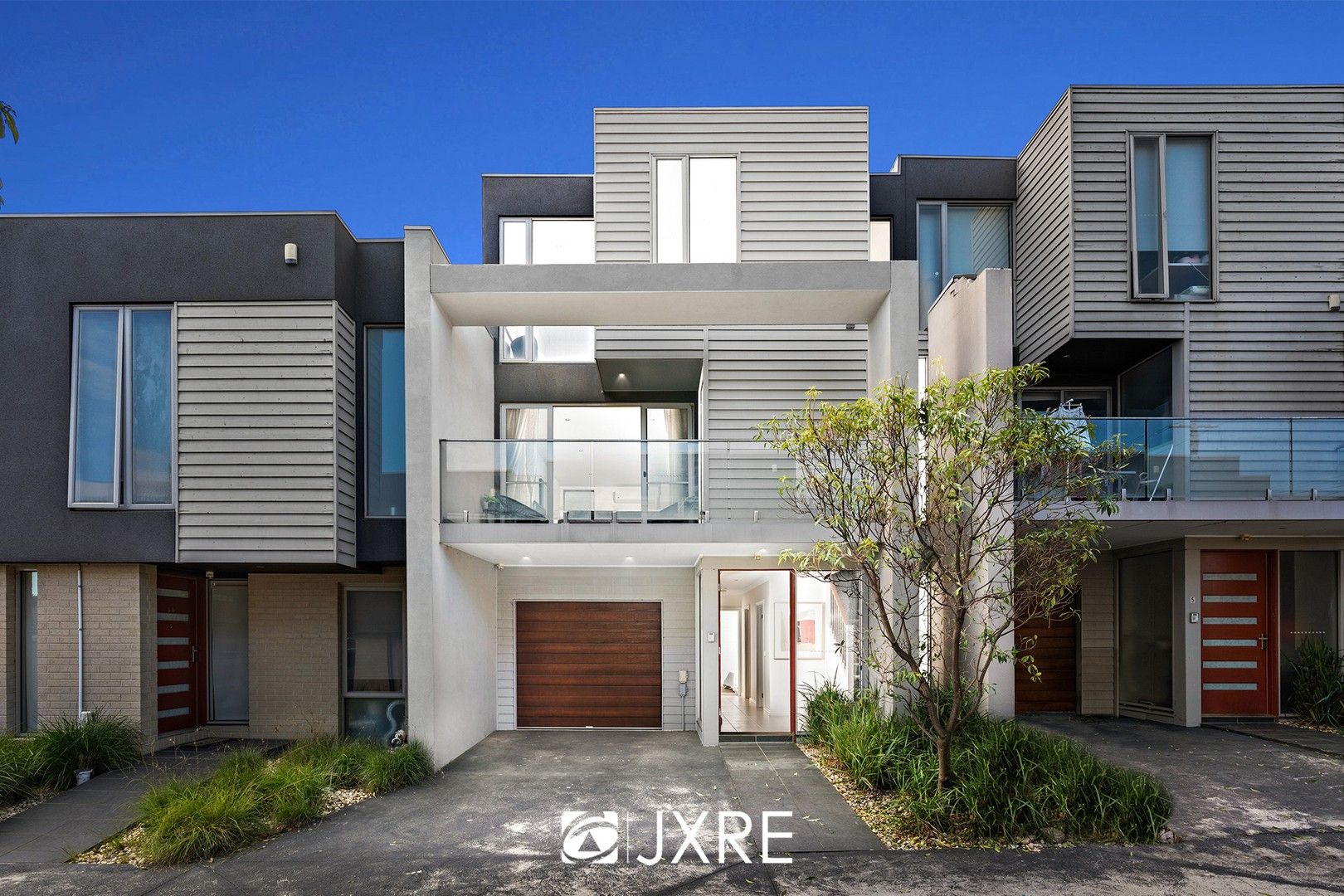 3 bedrooms Townhouse in 6/411-413 Highbury Road BURWOOD VIC, 3125