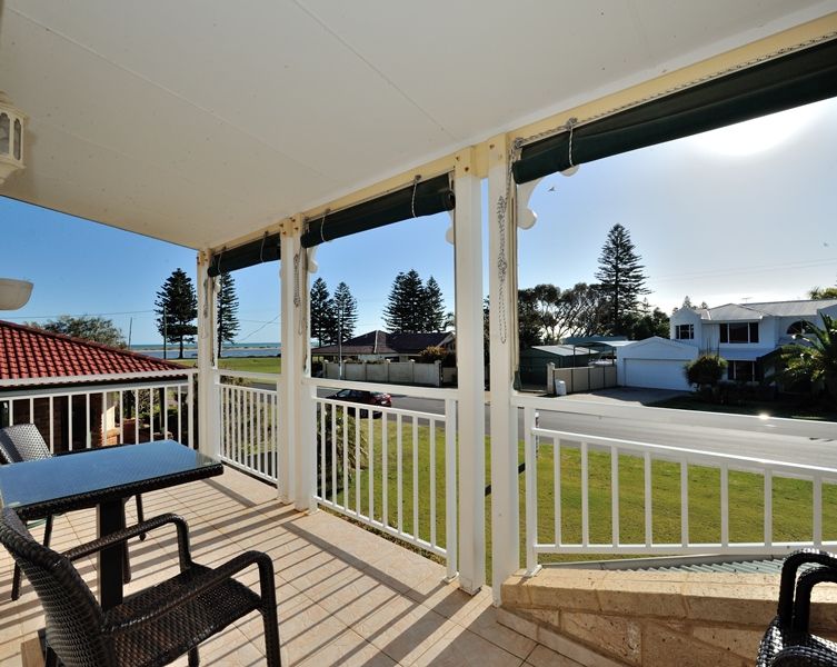5 Forrester Rd, SAFETY BAY WA 6169, Image 2