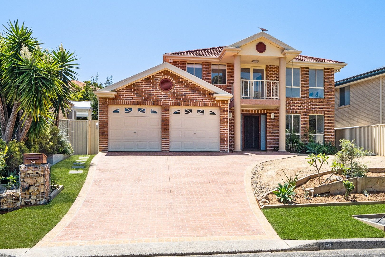 4 bedrooms House in 54 Bannister Drive ERINA NSW, 2250