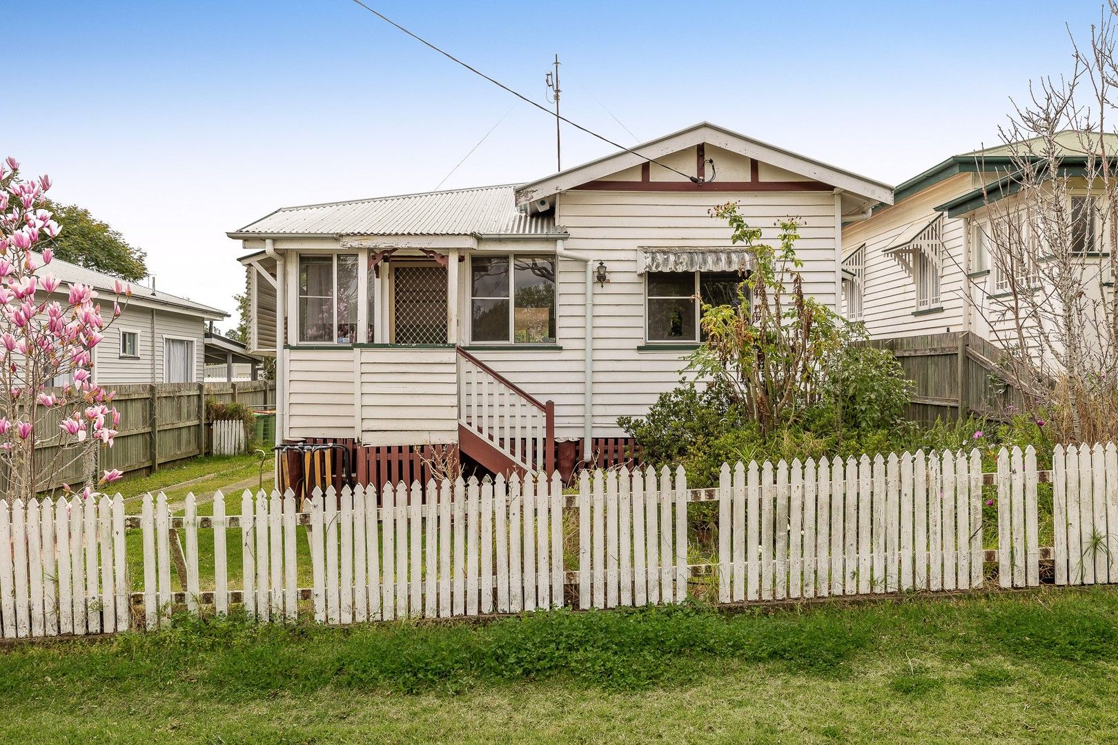 2 bedrooms House in 15 Chamberlain Street NORTH TOOWOOMBA QLD, 4350