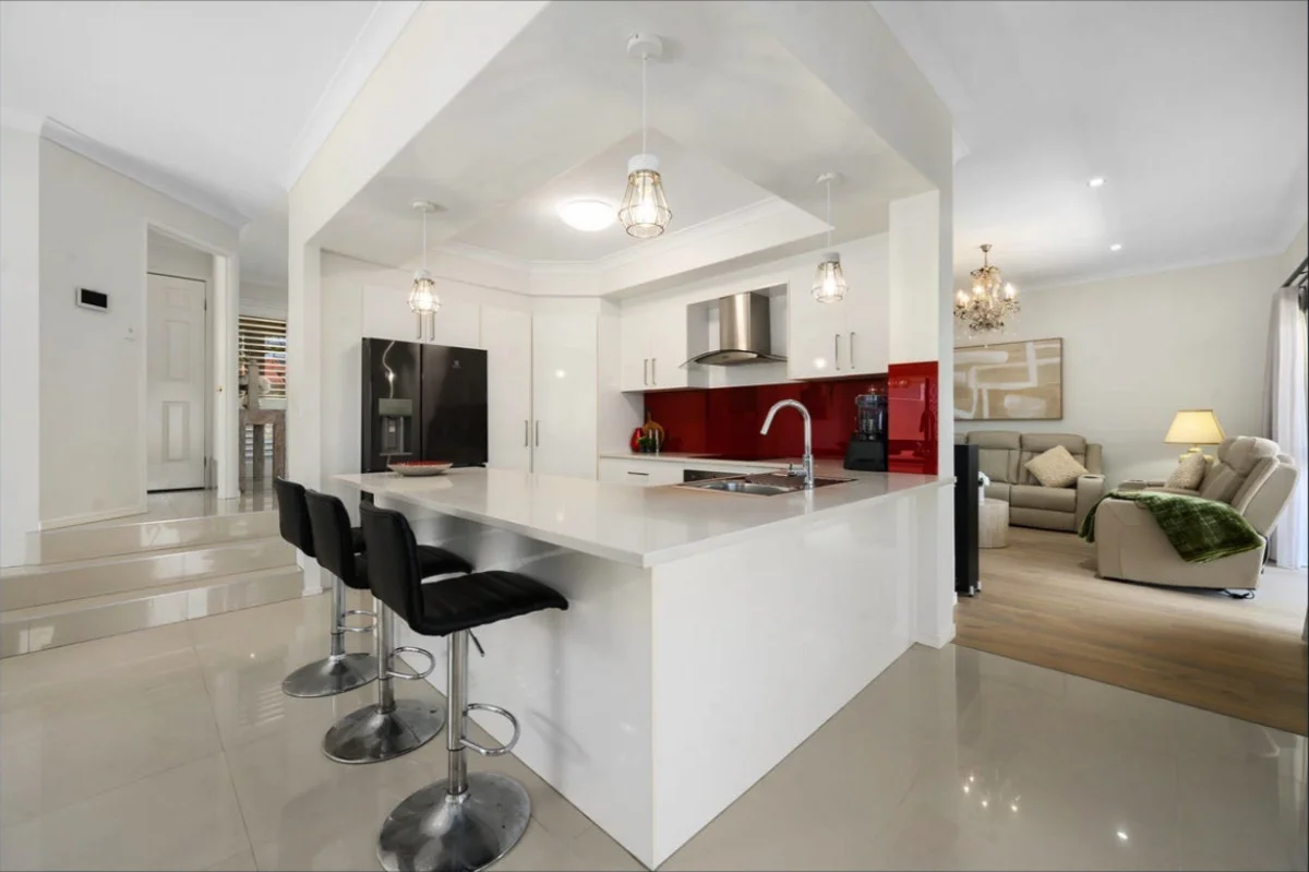 Additional image 6 of 41 Maltravers Drive, Arundel QLD 4214