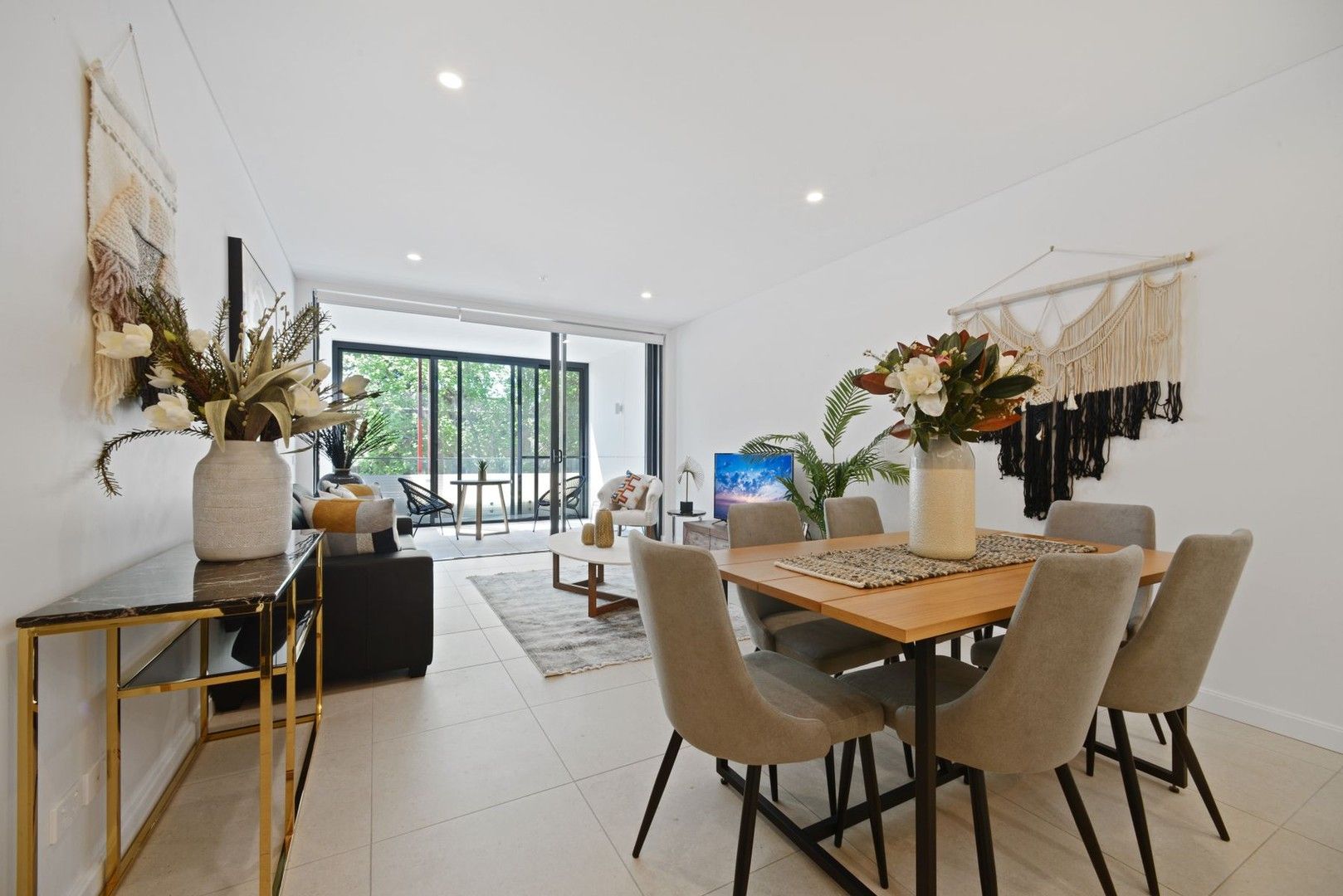 2 bedrooms Apartment / Unit / Flat in 1/52 Hercules Street CHATSWOOD NSW, 2067