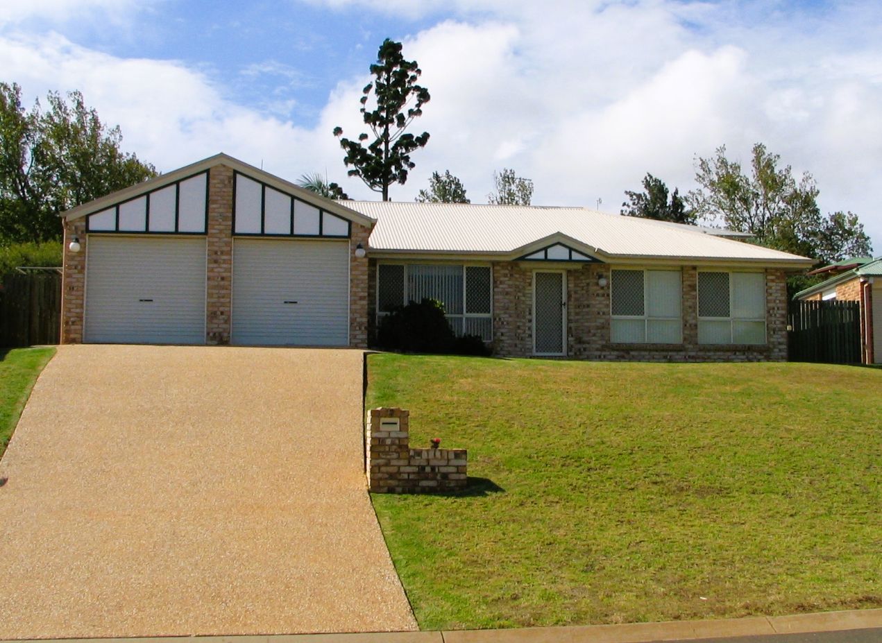 3 bedrooms House in 17 Catalina Drive WILSONTON QLD, 4350