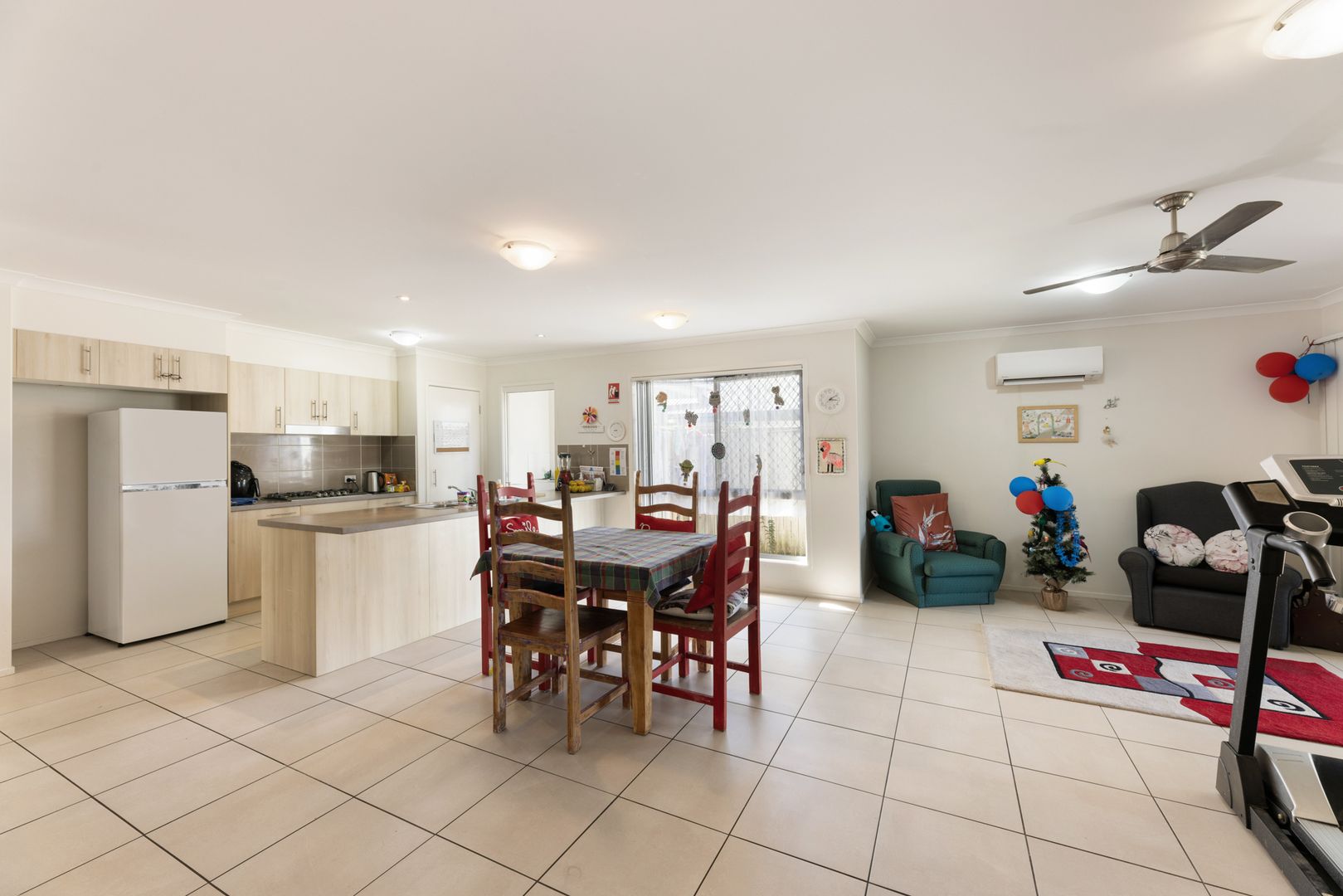 24 Troon Street, North Lakes QLD 4509, Image 2
