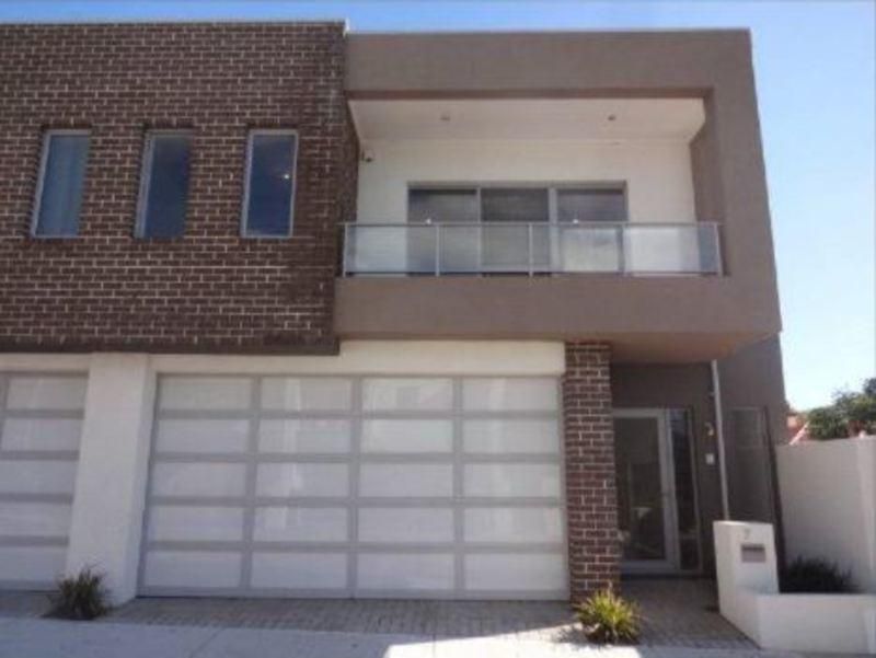 4 bedrooms Townhouse in 7 Pisconeri Street PERTH WA, 6000