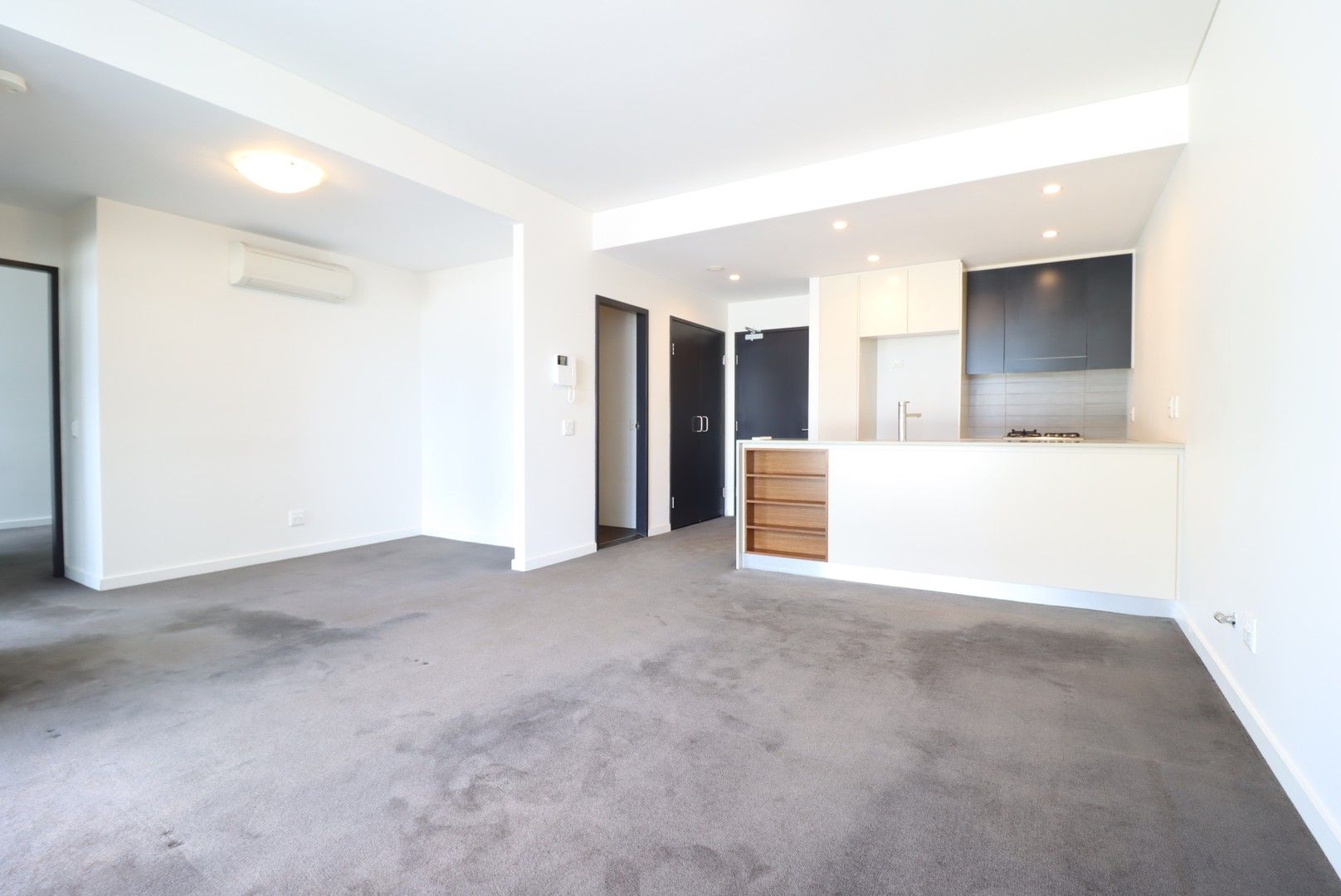 2 bedrooms Apartment / Unit / Flat in 504/8 Nuvolari Place WENTWORTH POINT NSW, 2127