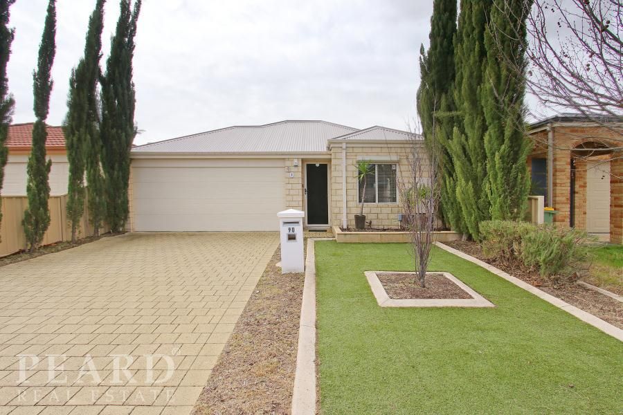 3 bedrooms House in 90 Amherst Road CANNING VALE WA, 6155