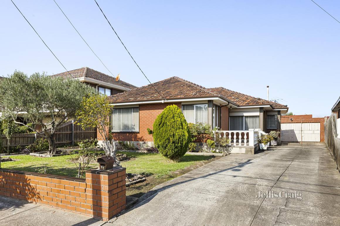 Picture of 31 Legh Street, RESERVOIR VIC 3073