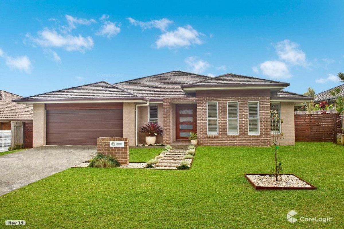 4 bedrooms House in 19 Currawong Drive PORT MACQUARIE NSW, 2444