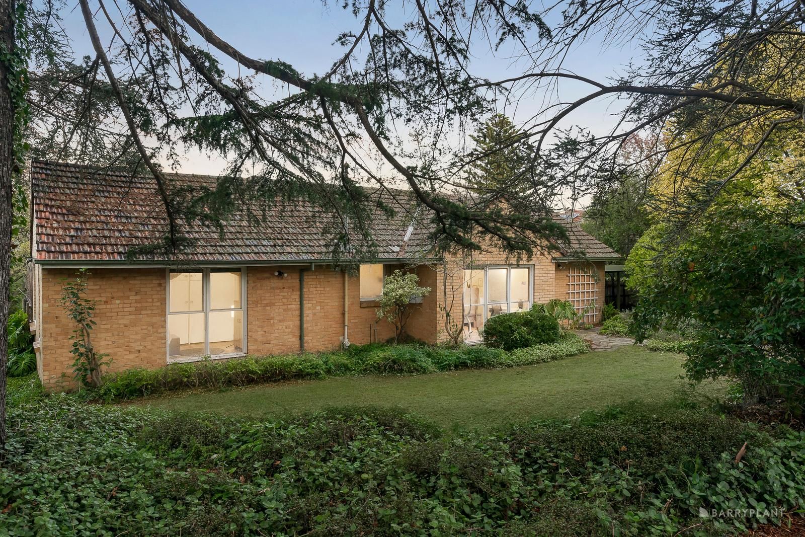 96-98 Mountain View Parade, Rosanna VIC 3084 | Domain