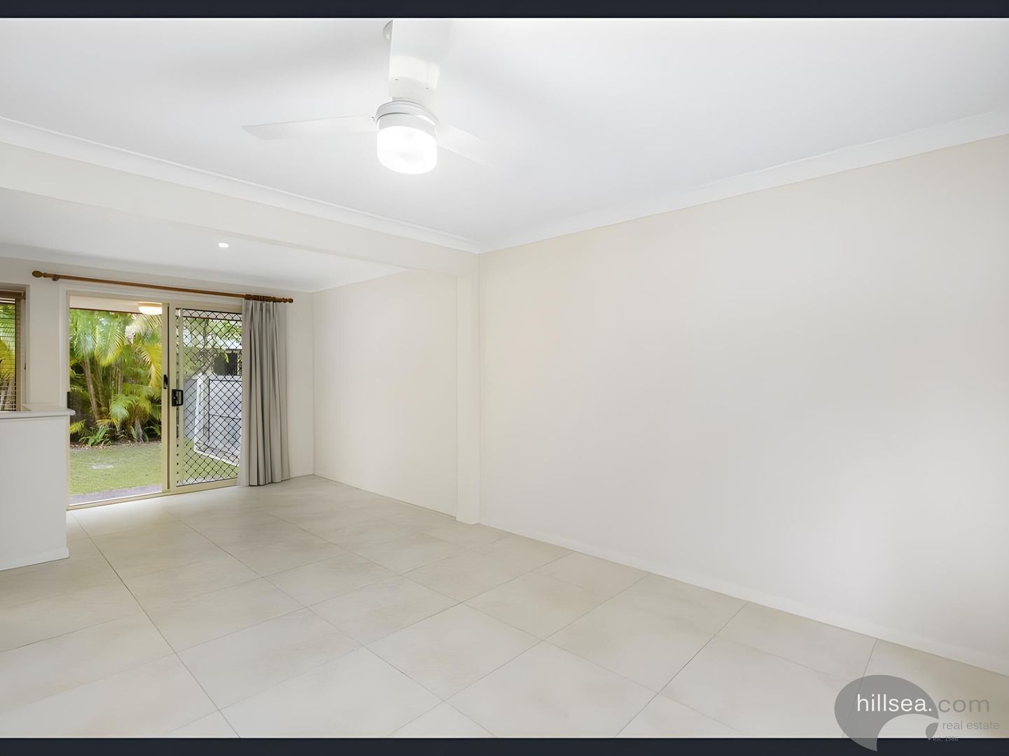 210/125 Hansford Road, Coombabah QLD 4216, Image 2