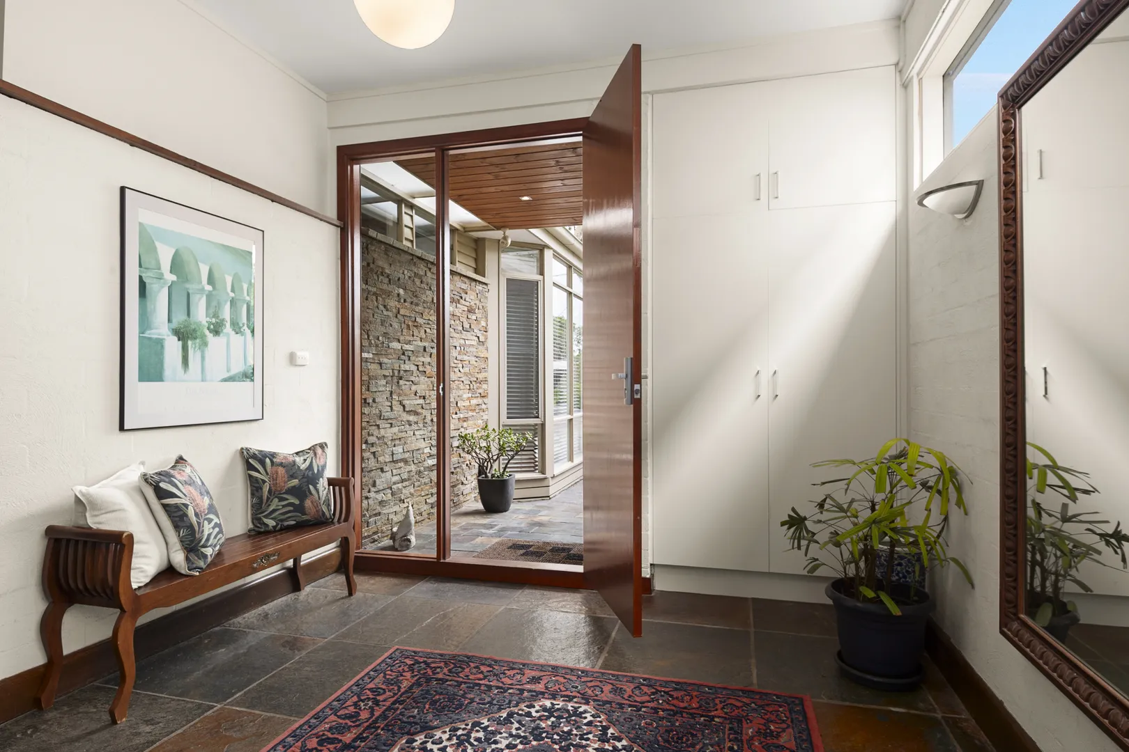 Exclusive Balwyn Cul-de-Sac: Spacious Family Home on 791sqm  Steps to Village, Trams & Schools - Pamja 2