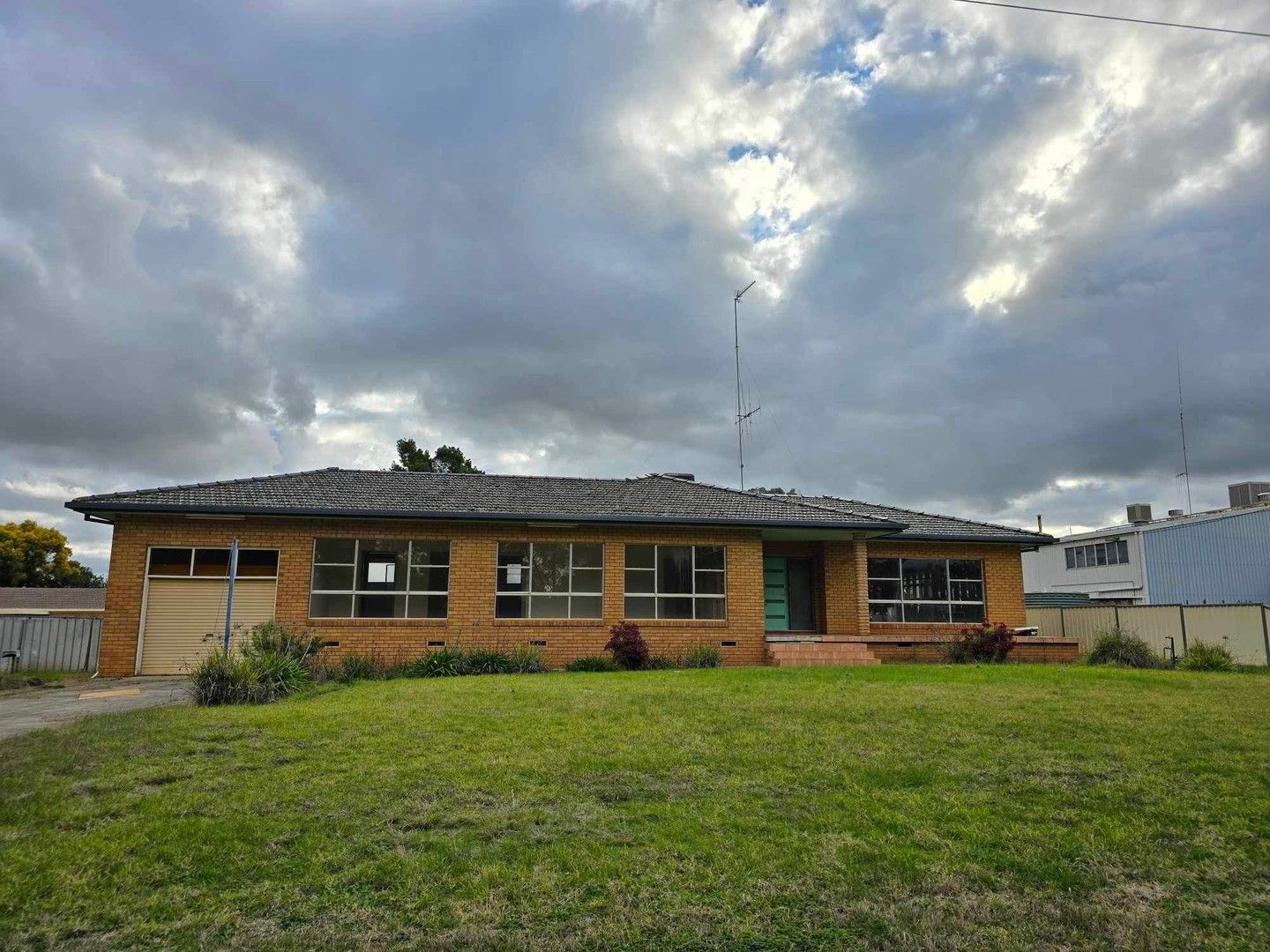 4 bedrooms House in 48 Russell Street PARKES NSW, 2870