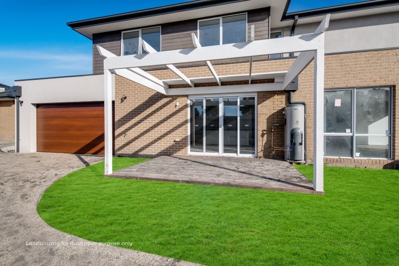 3 bedrooms Townhouse in 2/6 Tyrell Place BERWICK VIC, 3806
