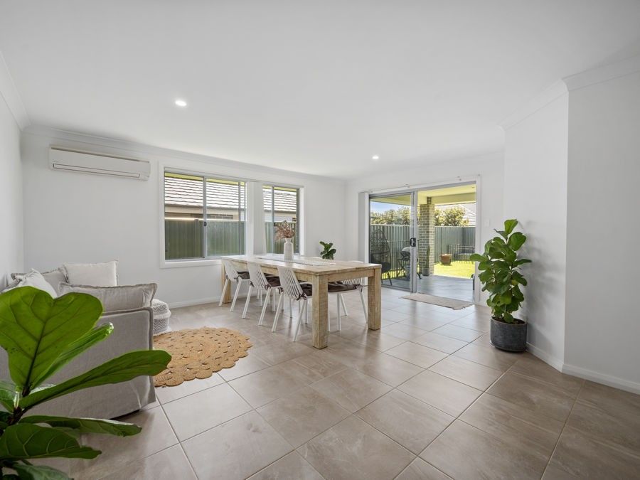 7 Sandcastle Drive, Sandy Beach NSW 2456, Image 1