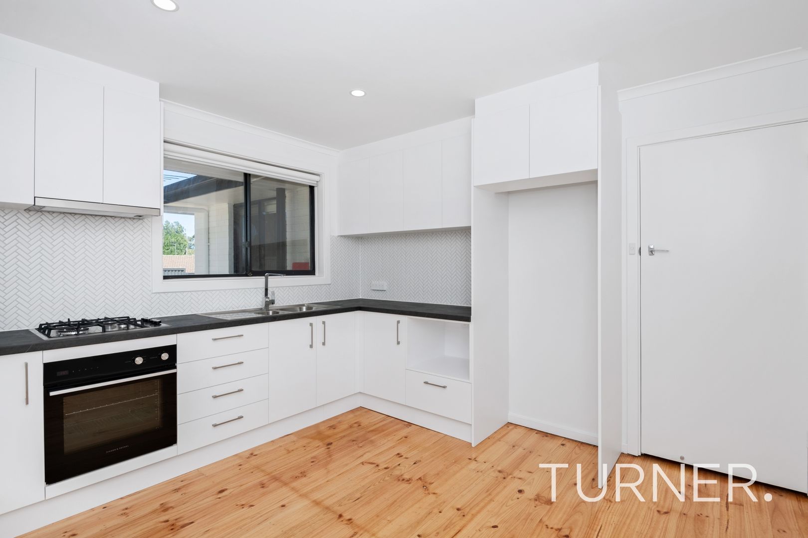 8 Kinross Avenue, Lower Mitcham SA 5062 House For Rent 900 Domain