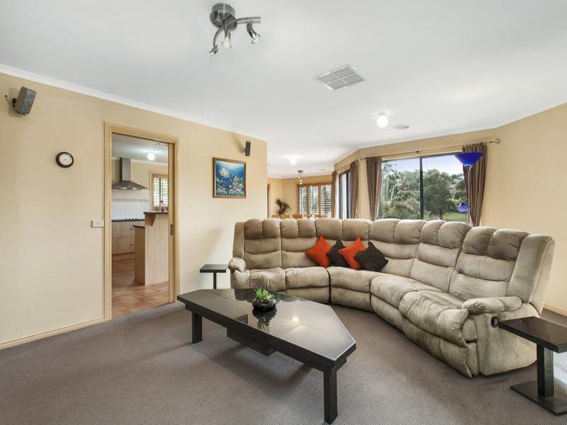 10 Cockatiel Place, Diamond Creek VIC 3089, Image 1