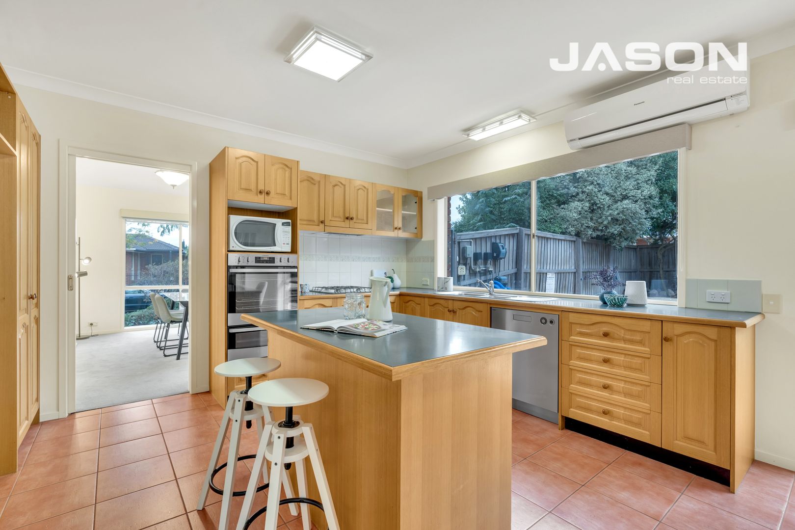 1 Piccadilly Court, Greenvale VIC 3059, Image 2