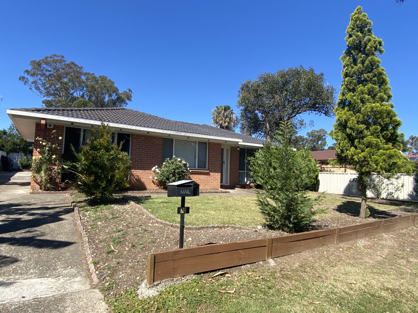 72 Stockholm Avenue, Hassall Grove Property History & Address