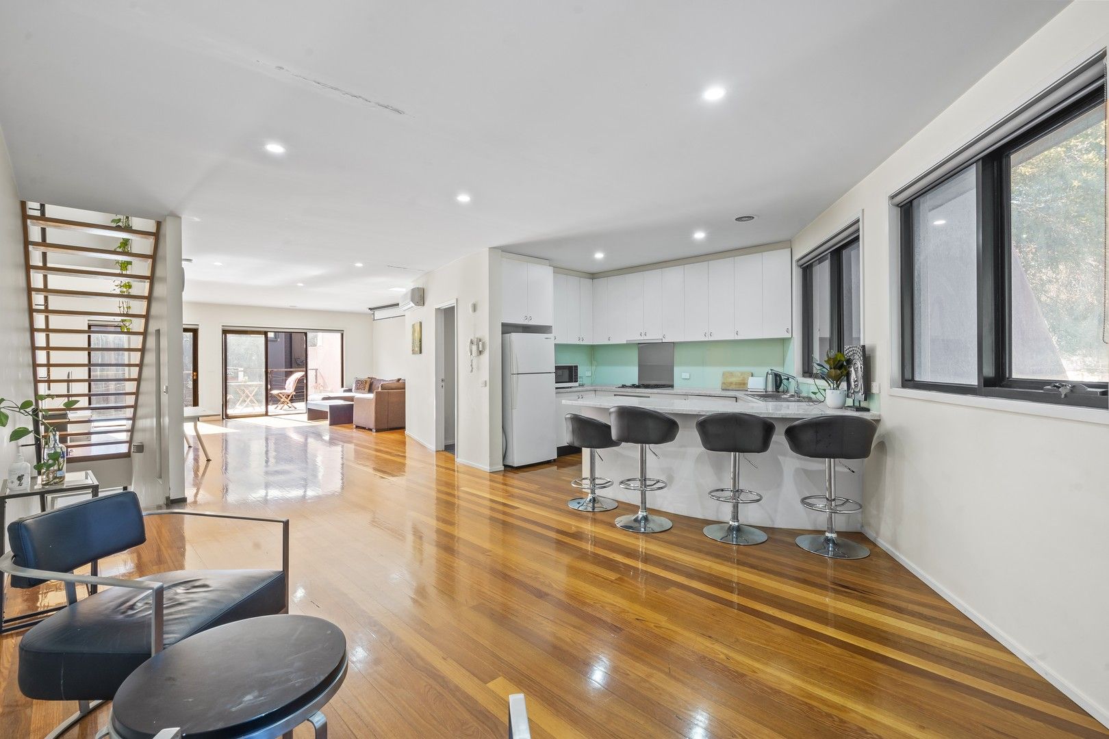 3 bedrooms Townhouse in 392 St Kilda Road ST KILDA VIC, 3182