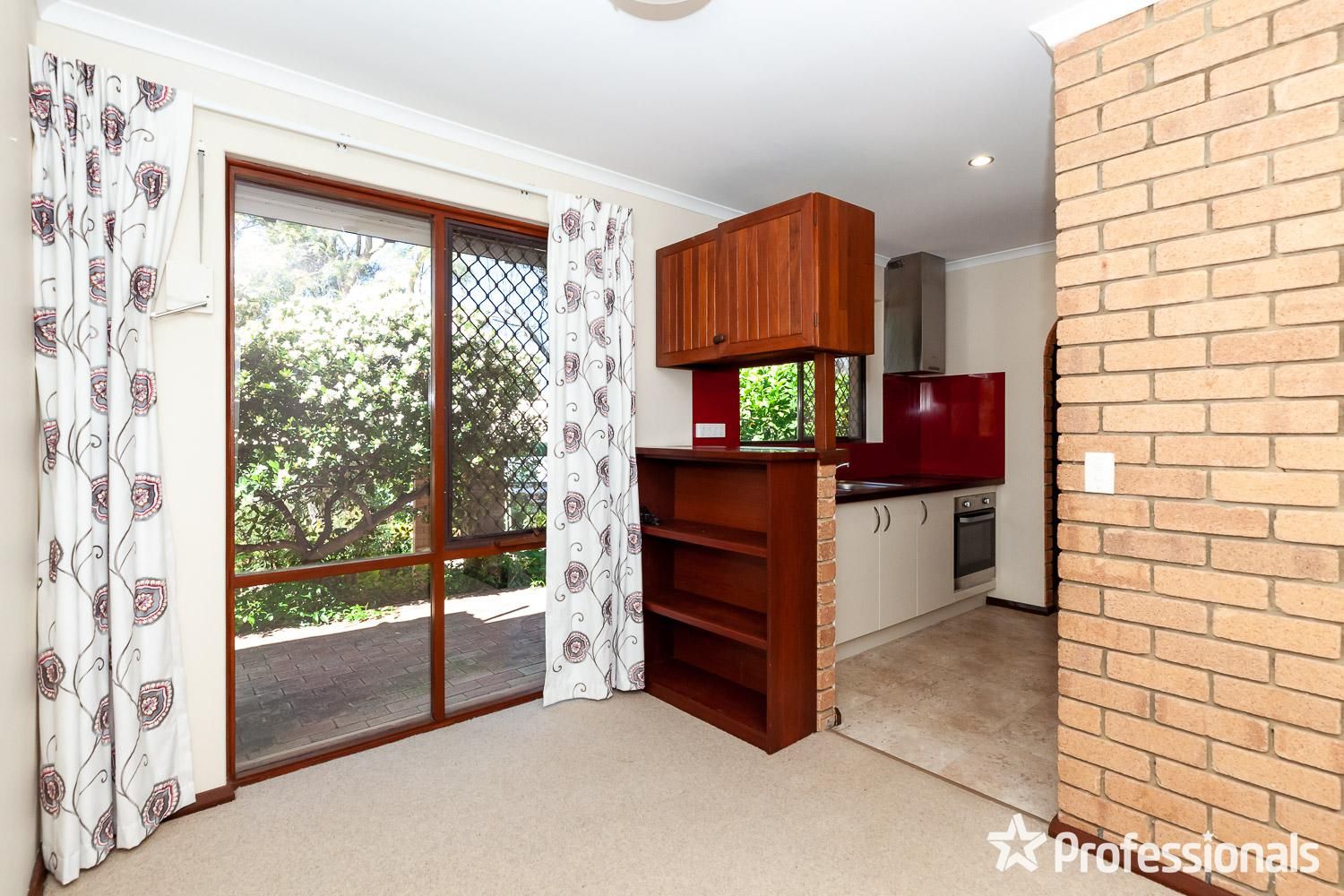 6 Blackwood Drive, Mount Nasura WA 6112 House For Rent 650 Domain