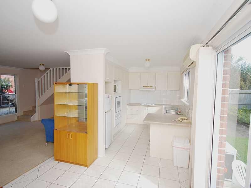 2/27 Alexander Court, TWEED HEADS SOUTH NSW 2486, Image 2