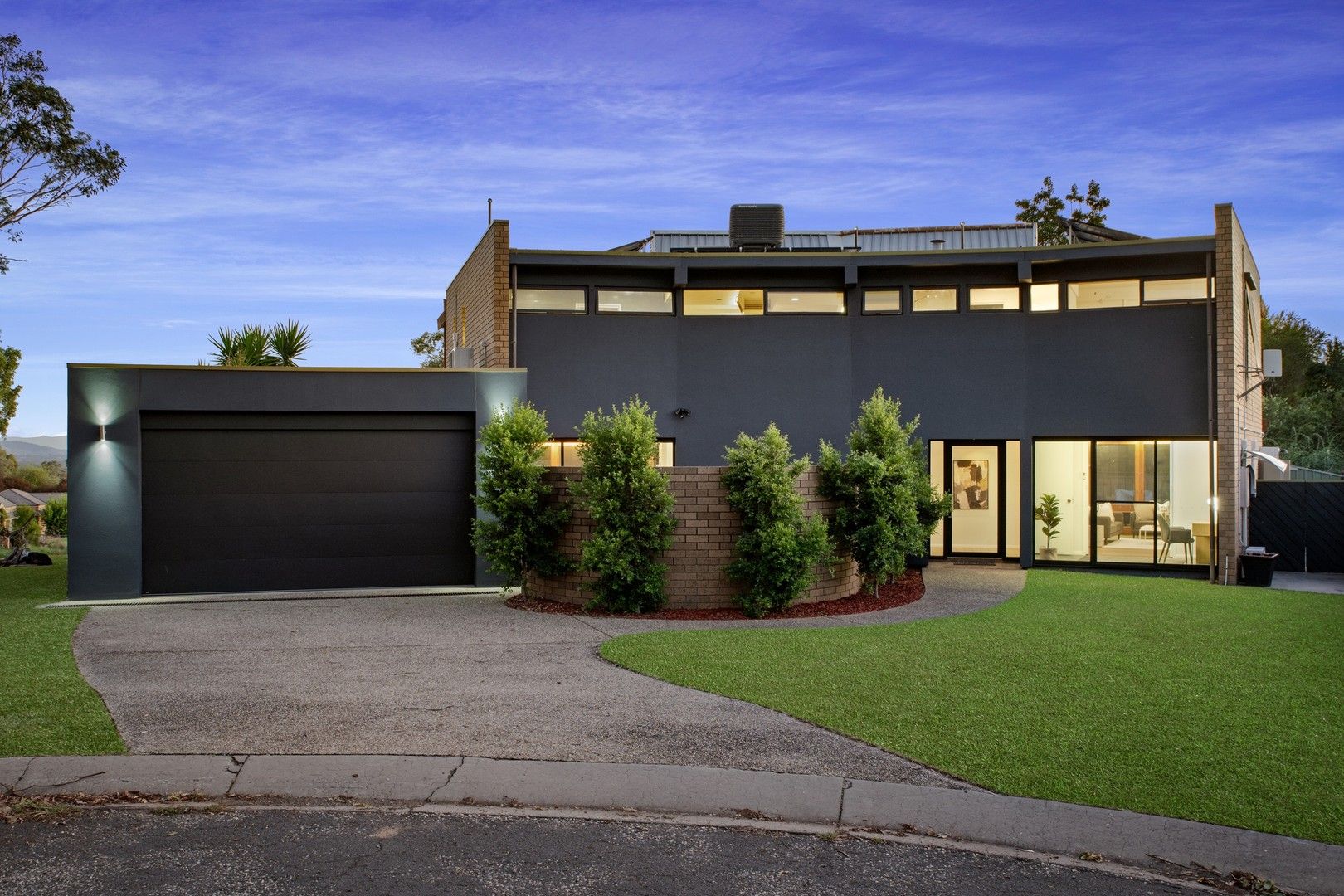 12 Barook Place, Springdale Heights NSW 2641, Image 0