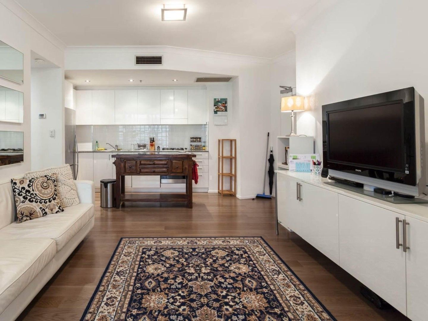 1 bedrooms Apartment / Unit / Flat in 213/242 Elizabeth Street SURRY HILLS NSW, 2010