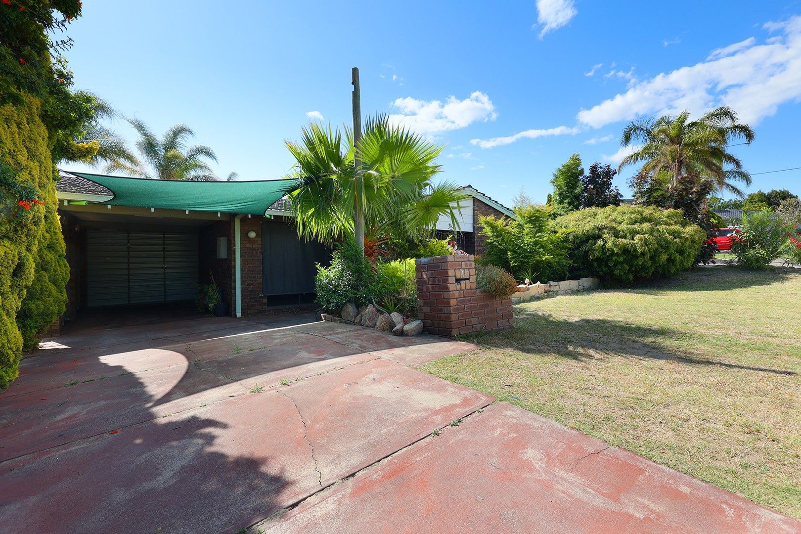 3 bedrooms House in 1 Malak Court WANNEROO WA, 6065