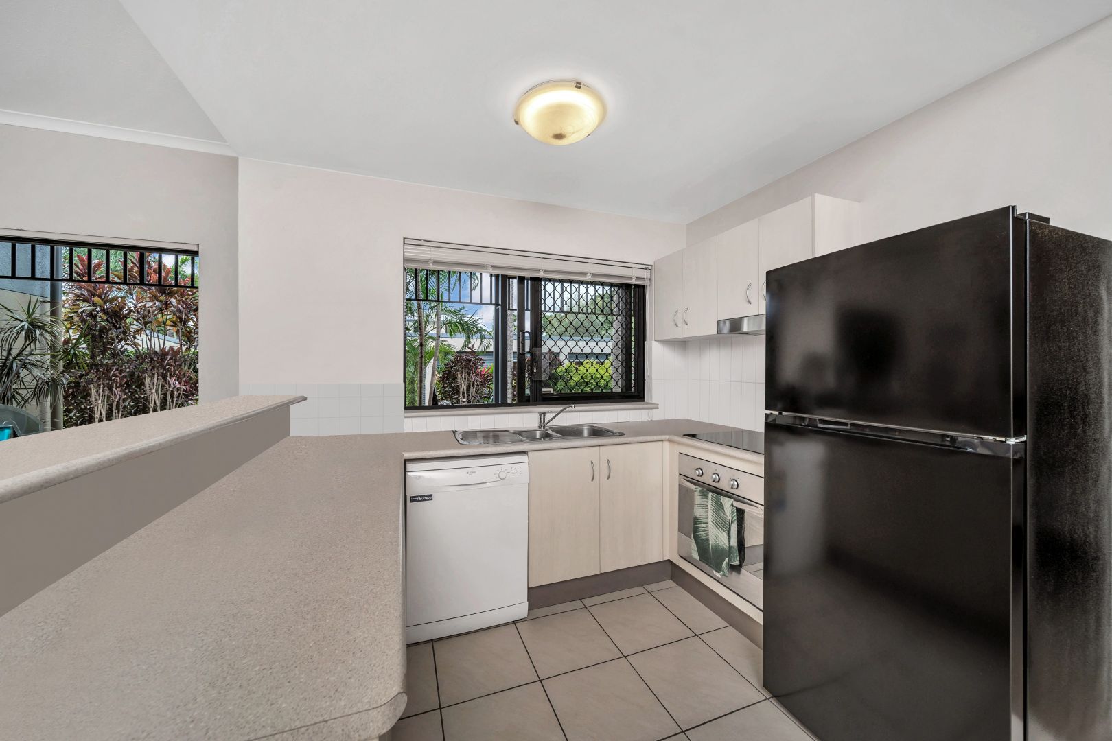 27/2-16 Fairweather Road, Redlynch QLD 4870, Image 1