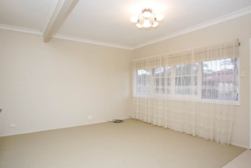 20 Stewart Street, THE ENTRANCE NORTH NSW 2261, Image 2