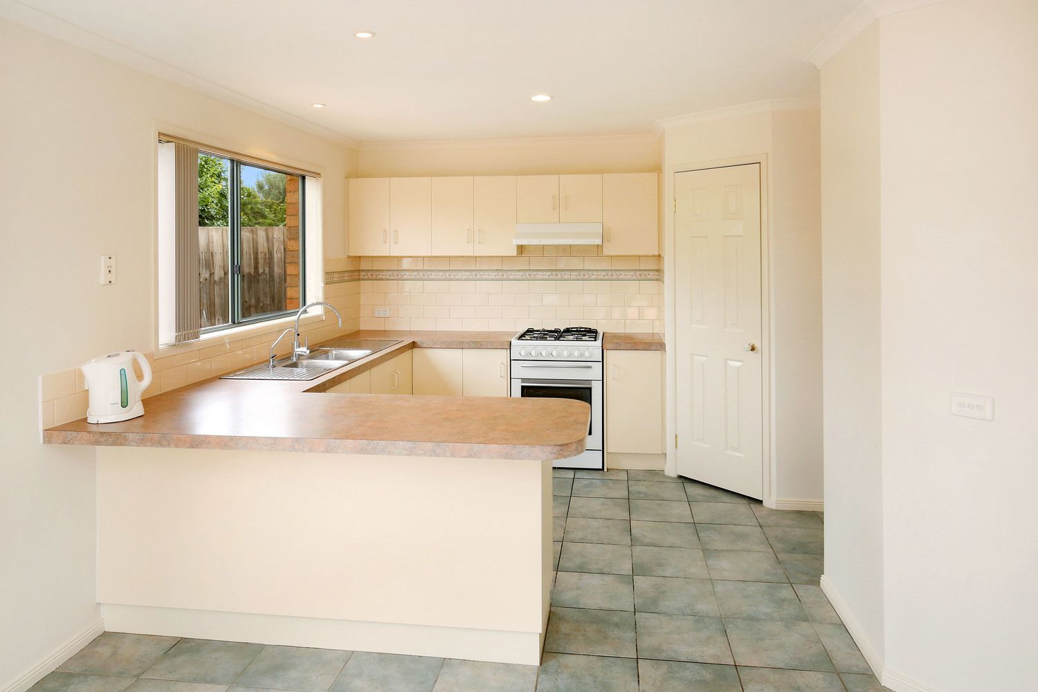 12 Wildflower Court, Hillside VIC 3037, Image 2