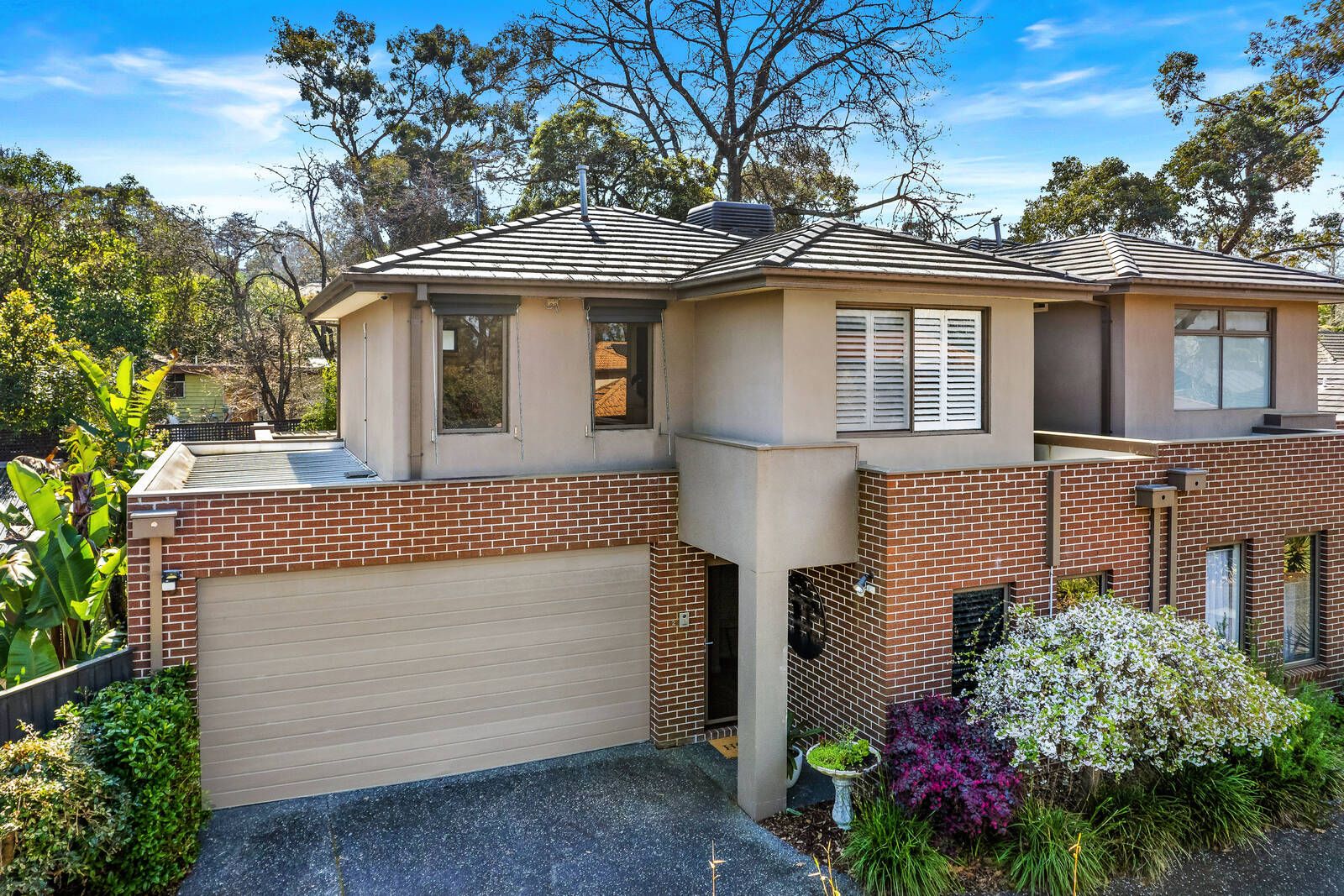 3 bedrooms Townhouse in 2/15 Collett Avenue RINGWOOD VIC, 3134