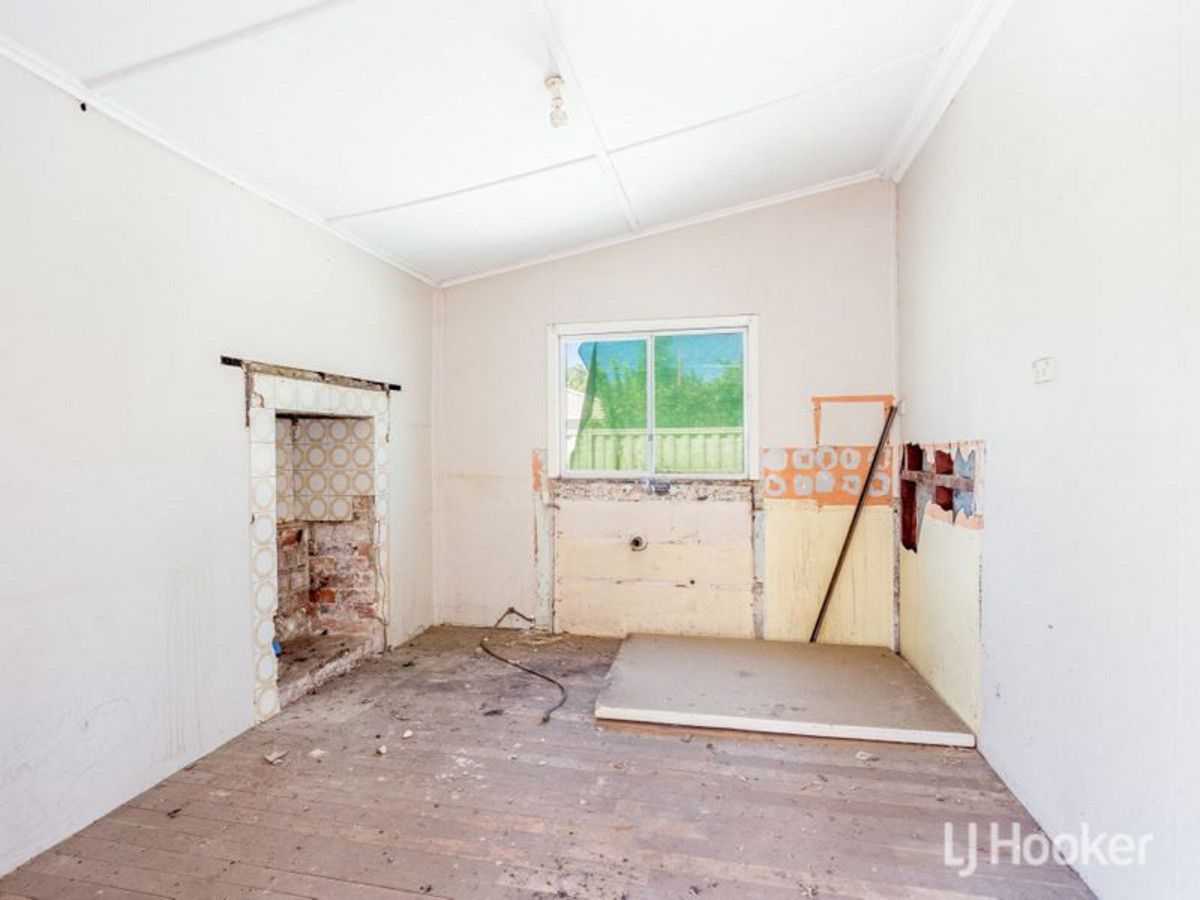 52 Ogden Street, Collie WA 6225, Image 2