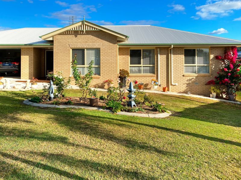 10 Managers Court, Jones Hill QLD 4570, Image 2