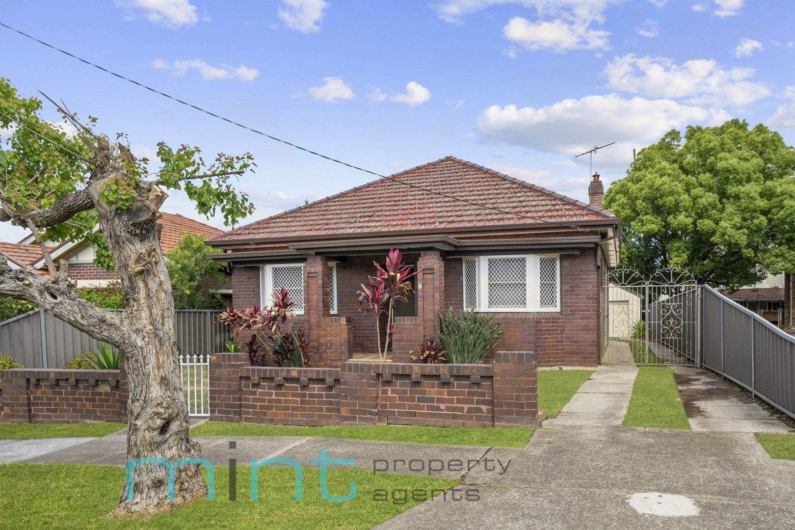 1 Manning Avenue, Strathfield South NSW 2136, Image 0