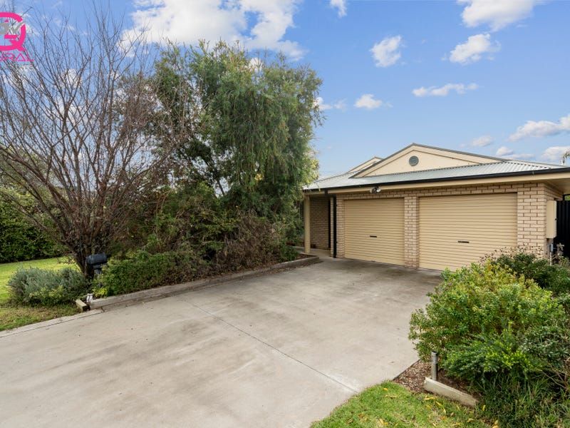 4 Camelia Place, Leeton NSW 2705, Image 0