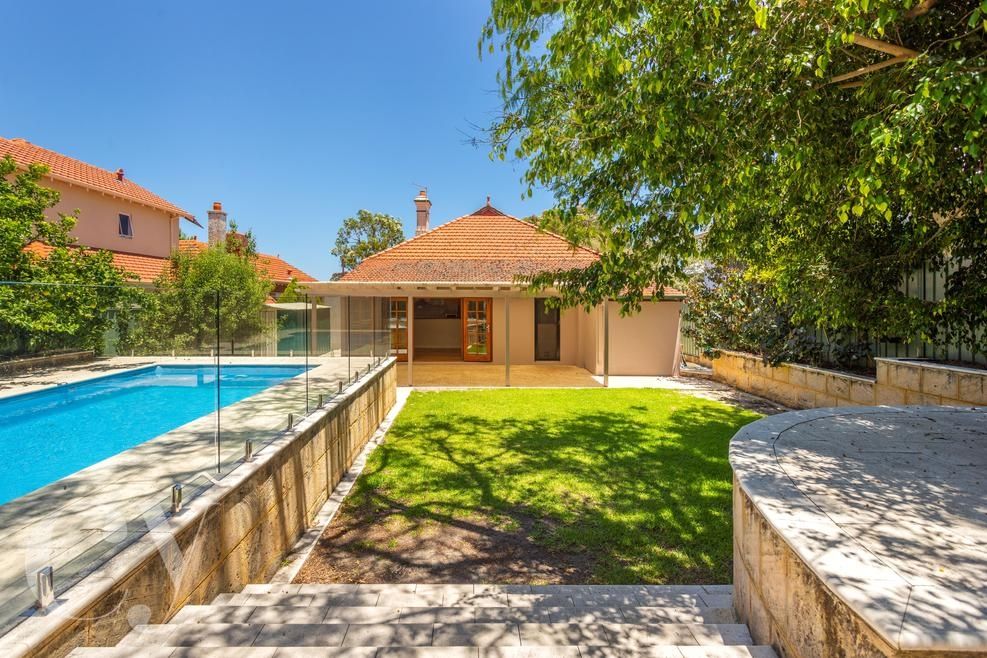 5 bedrooms House in 30 Harborne Street WEMBLEY WA, 6014