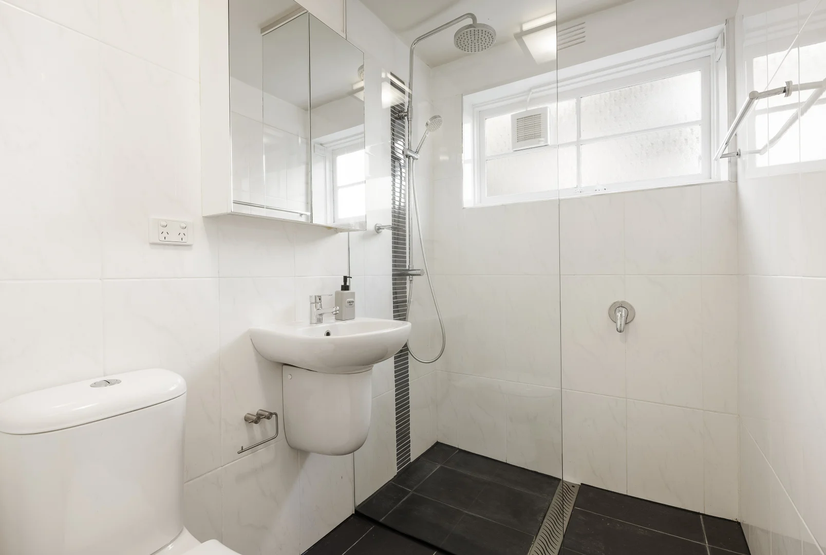 Additional image 4 of 3/29 Kooyong Road, Armadale VIC 3143