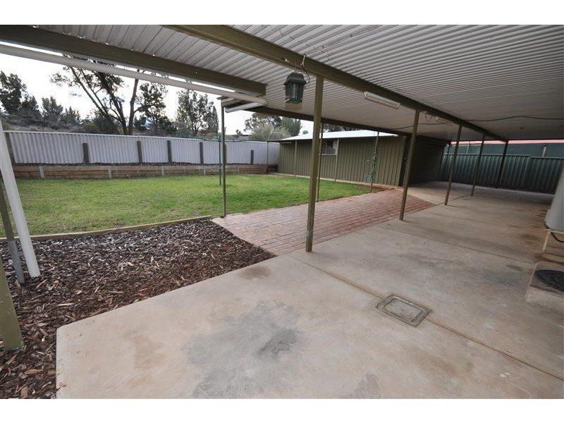 39 Hermit Street, Roxby Downs SA 5725, Image 1