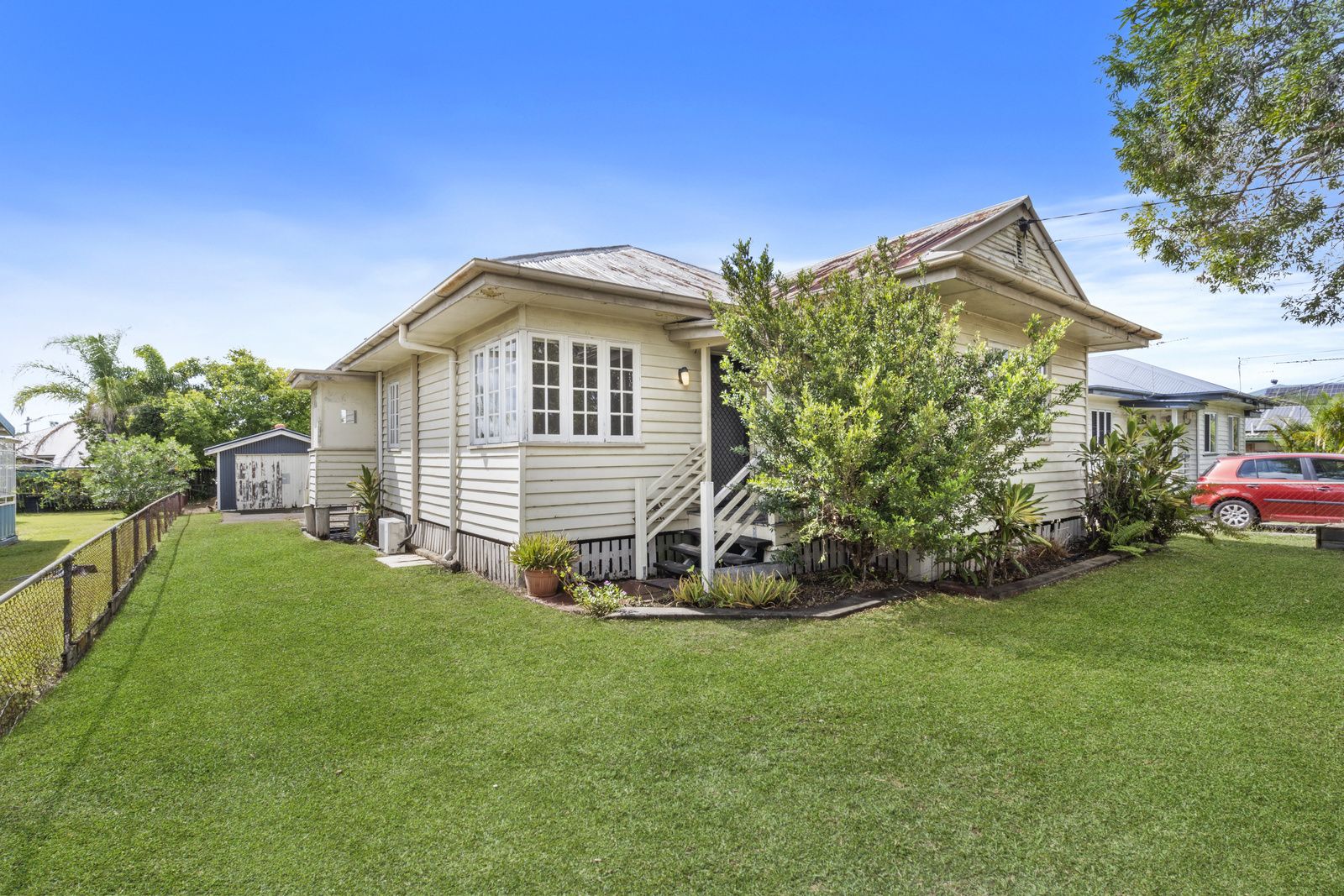 4 bedrooms House in 13 Malthus Street CARINA QLD, 4152