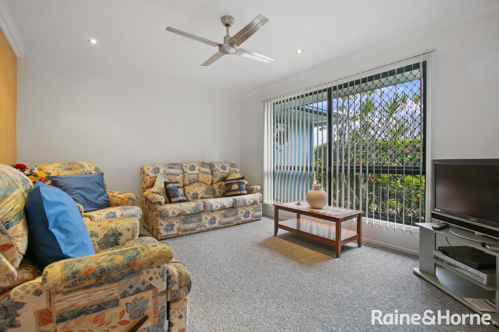 6 Banksia Avenue, Tin Can Bay QLD 4580, Image 2