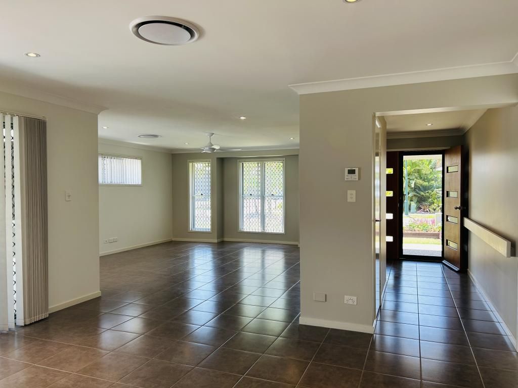 1/13 Spoonbill Drive, Forest Glen QLD 4556, Image 2