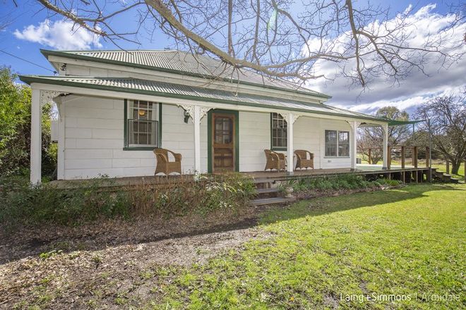 Picture of 11 East Street, URALLA NSW 2358